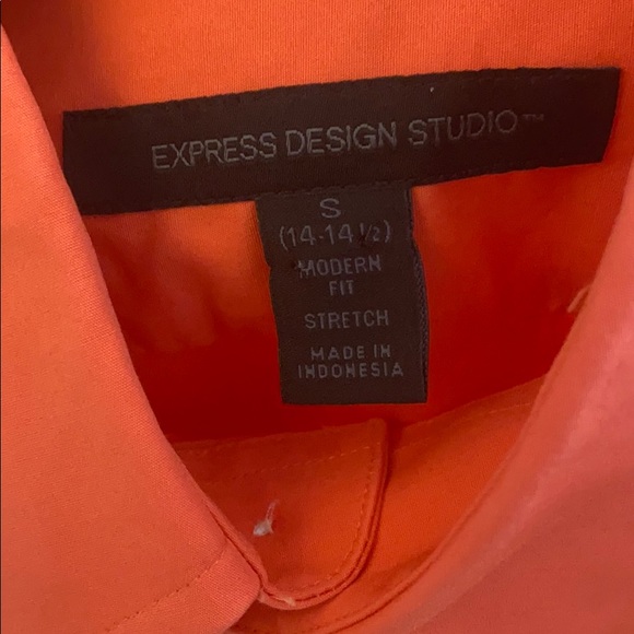 Collared, Button down - Picture 2 of 2